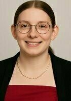 Courtney - Tutor Image