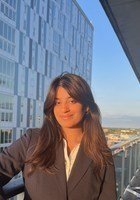 Ayushi - Tutor Image